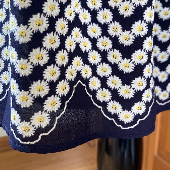Talbots Daisy Print Chiffon Full Skirt, Size 6P - Picture 5 of 8